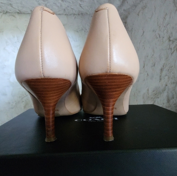 Coach Tan Leather Bowery Kitten Heels S 7.5 - Picture 6 of 16